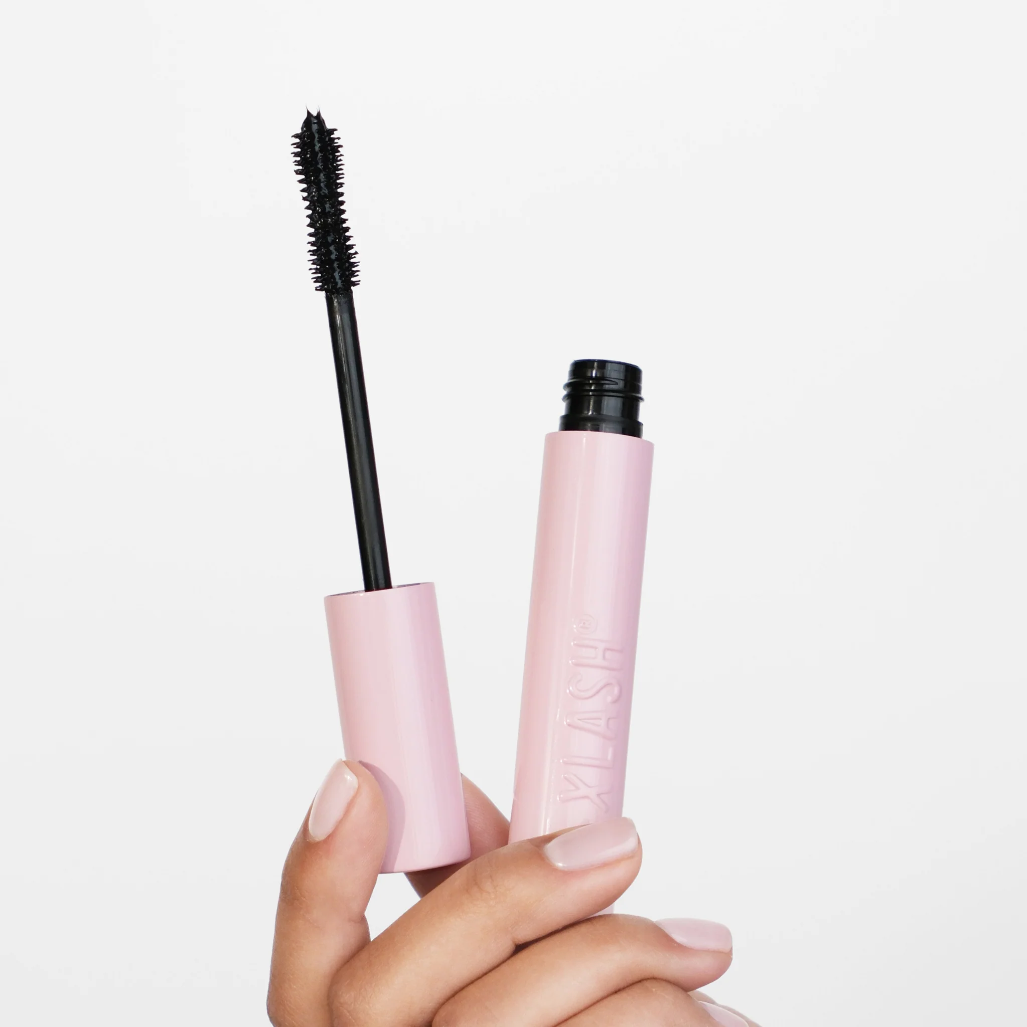 DreCosmetics_XLash_Lash_Hero_Mascara_2_2048x2048 (1)
